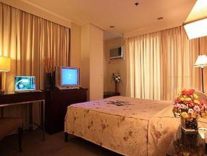 Sunny Bay Suites Маніла Екстер'єр фото