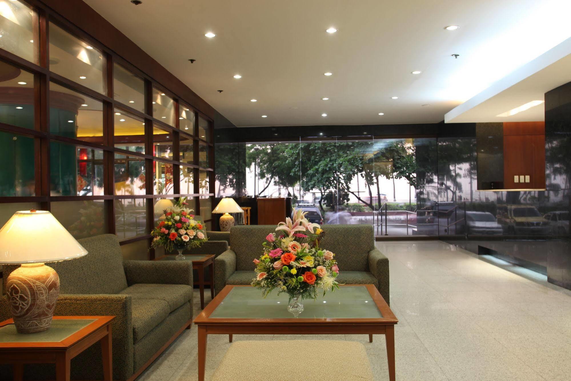 Sunny Bay Suites Маніла Екстер'єр фото