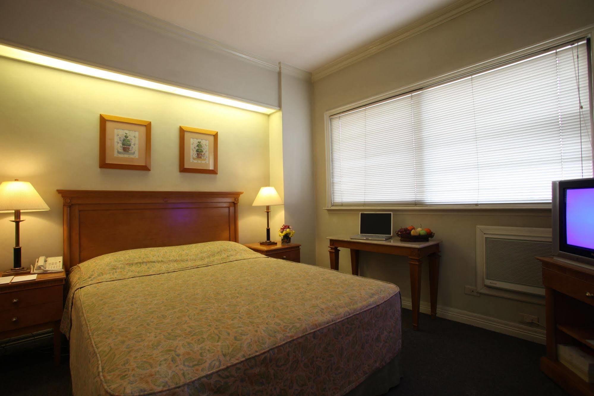 Sunny Bay Suites Маніла Екстер'єр фото