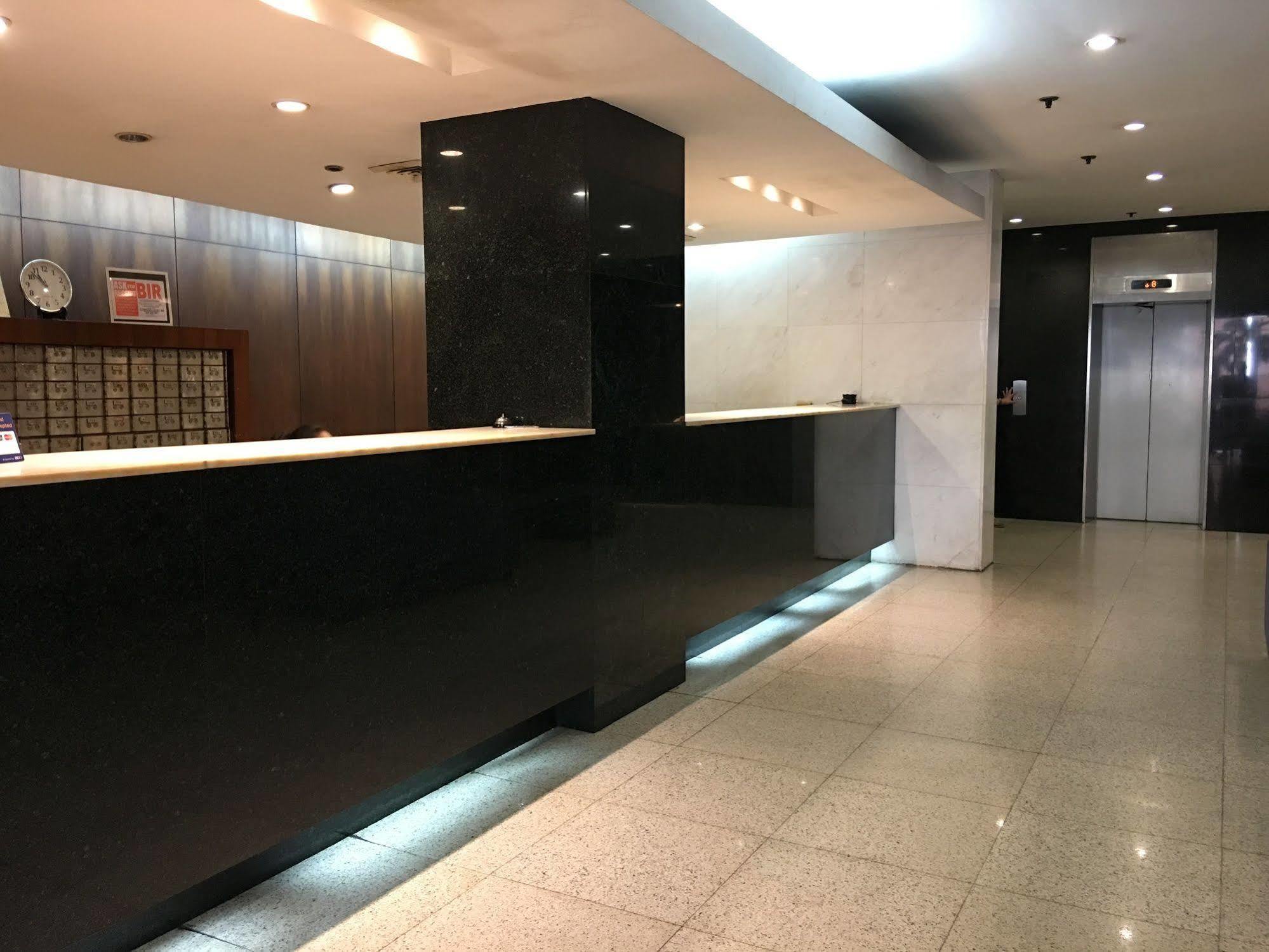 Sunny Bay Suites Маніла Екстер'єр фото