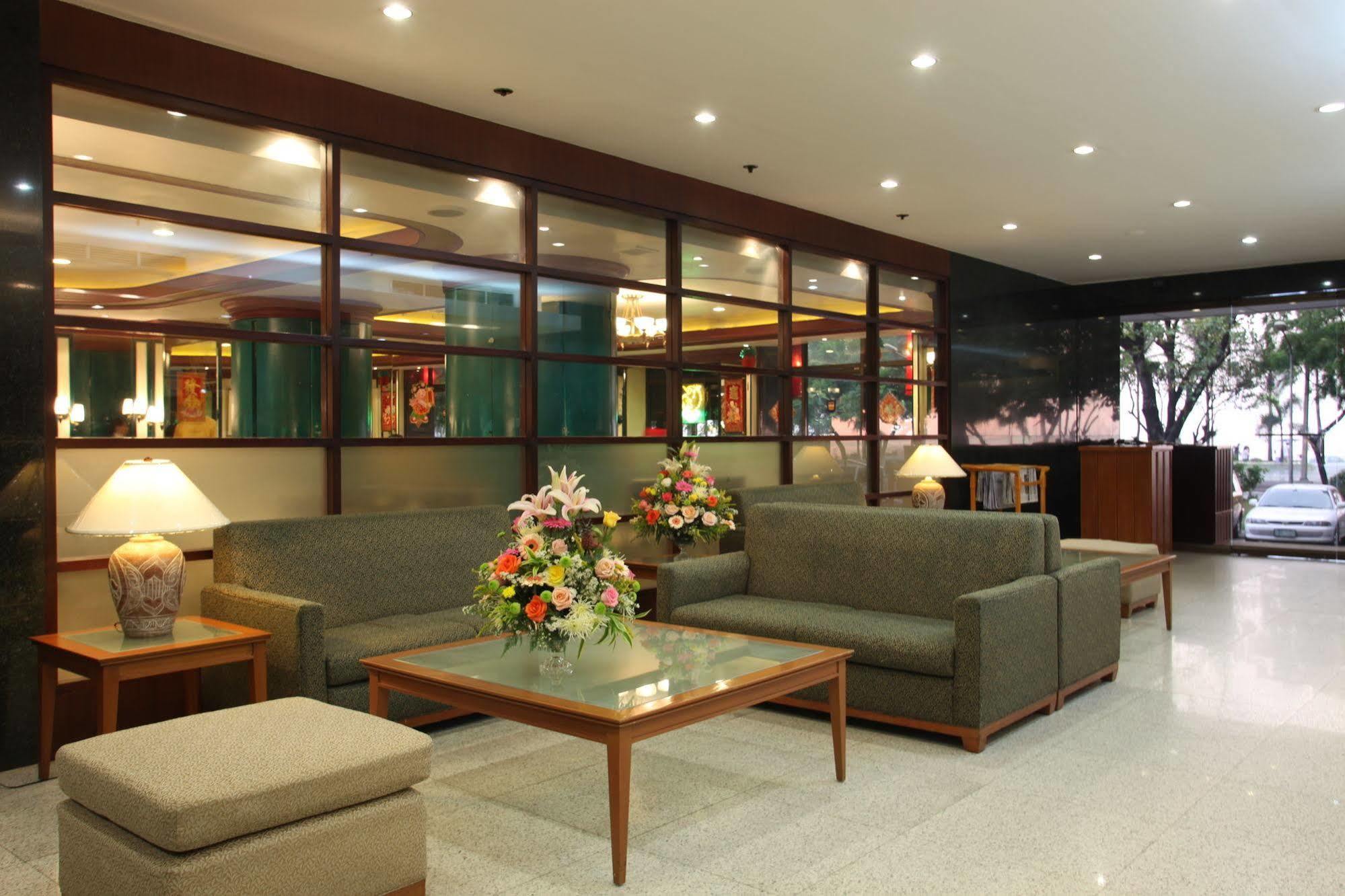 Sunny Bay Suites Маніла Екстер'єр фото
